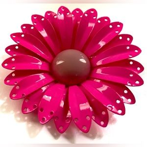 Vintage X Large Enamel hot pink Daisy Flower Brooch Pin